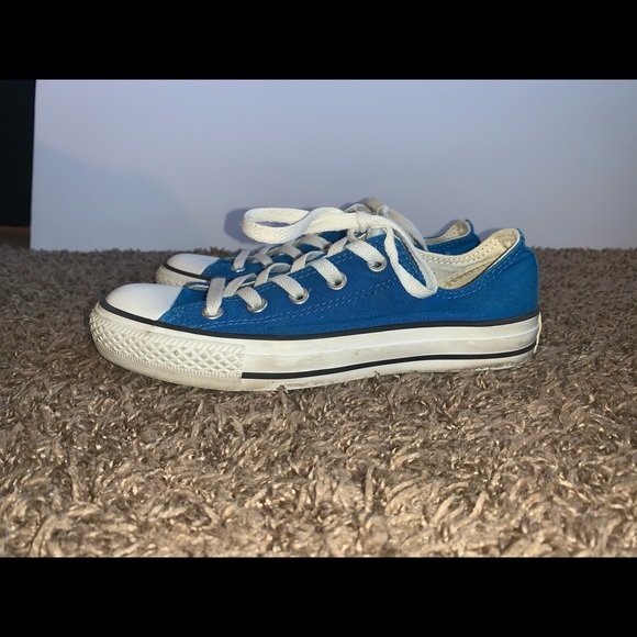 Women’s Converse Sneakers - Picture 2 of 9